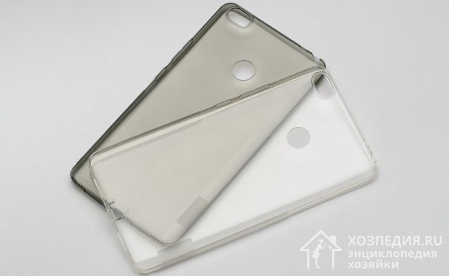 Рекомендуем выбирать защиту из матового силикона, изделия из него дольше сохраняют свой презентабельный внешний вид